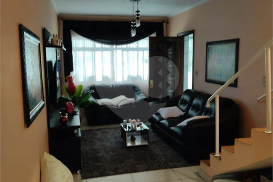 Sobrado à venda com 3 quartos, sendo 1 suíte, em Vila Nova Cachoeirinha, São Paulo, SP