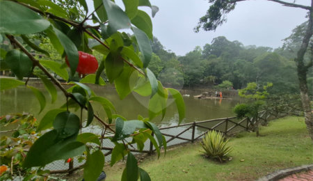 Terreno à venda no condomínio Parque Imperial da Cantareira, Mairiporã - SP