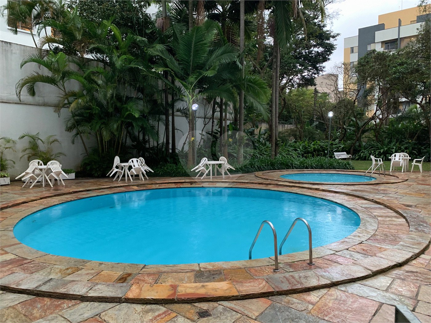 Apartamento à venda com 3 quartos, sendo 1 suíte,  em Jardim Marajoara, São Paulo, SP