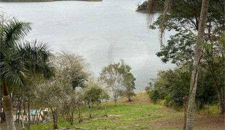 Terreno à venda no condomínio Portal do Igaratá, Igaratá - SP