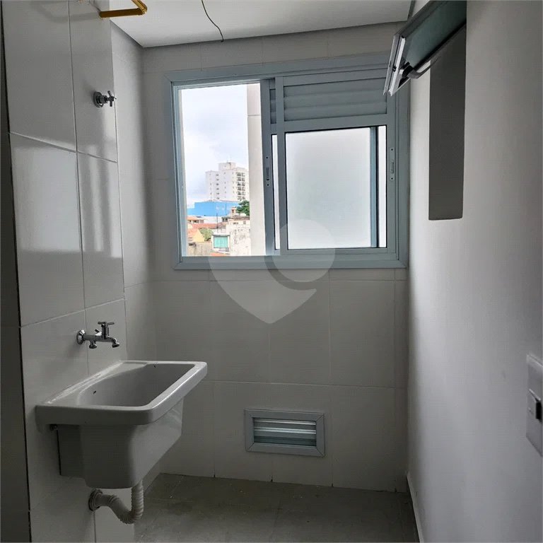 Casa à venda com 2 quartos, sendo 1 suíte, no condomínio Residencial Sanches, São Paulo - SP