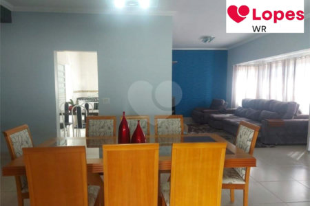 Casa à venda com 5 quartos, sendo 1 suíte, em Jardim Shangri-lá, Atibaia, SP
