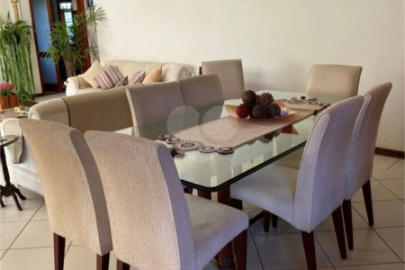 Casa à venda com 4 suítes no condomínio Portal do Sabiá, Araçoiaba da Serra - SP