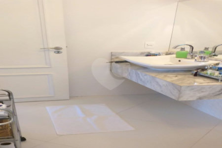 Casa à venda com 4 quartos, sendo 3 suítes,  em Jardim Bonfiglioli, São Paulo, SP