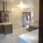 Casa à venda com 4 quartos, sendo 1 suíte,  em Vila Suissa, Mogi das Cruzes, SP