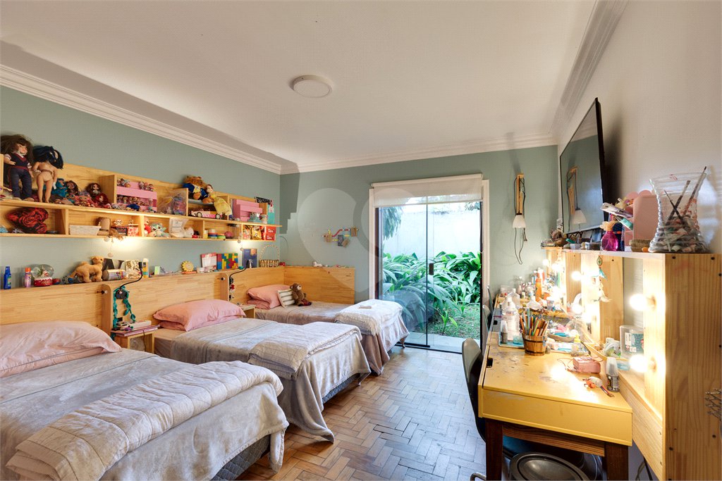 Casa Térrea à venda com 4 quartos, sendo 2 suítes, em Alto da Boa Vista, São Paulo, SP