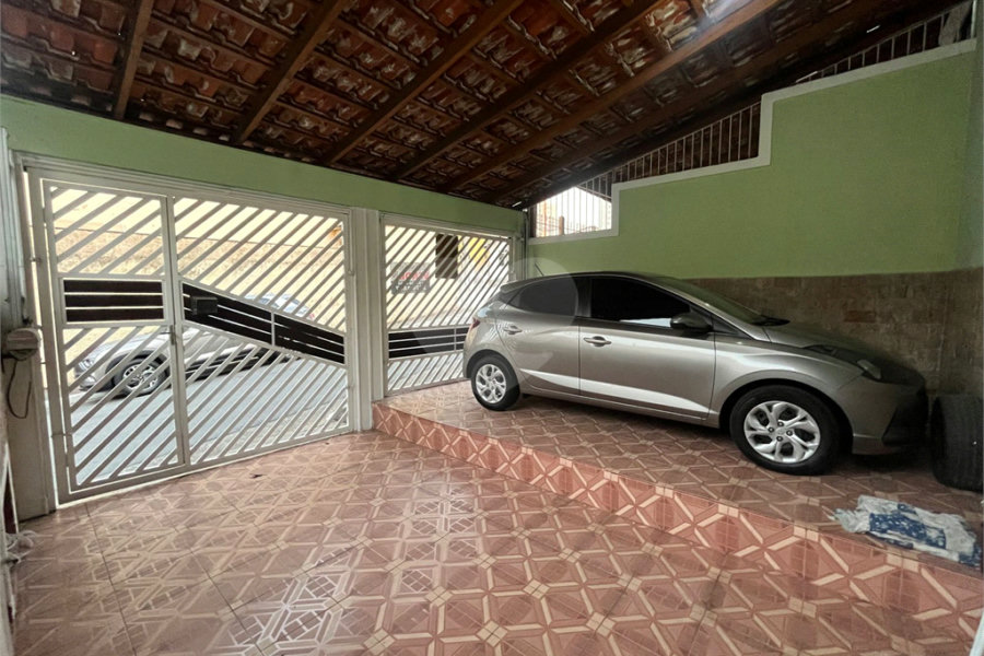 Sobrado à venda com 3 quartos, sendo 1 suíte, em Vila Irmãos Arnoni, São Paulo, SP