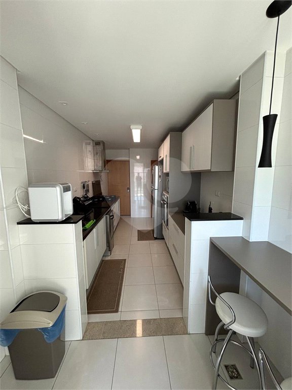 Apartamento à venda com 3 quartos, sendo 1 suíte, em Canto do Forte, Praia Grande, SP