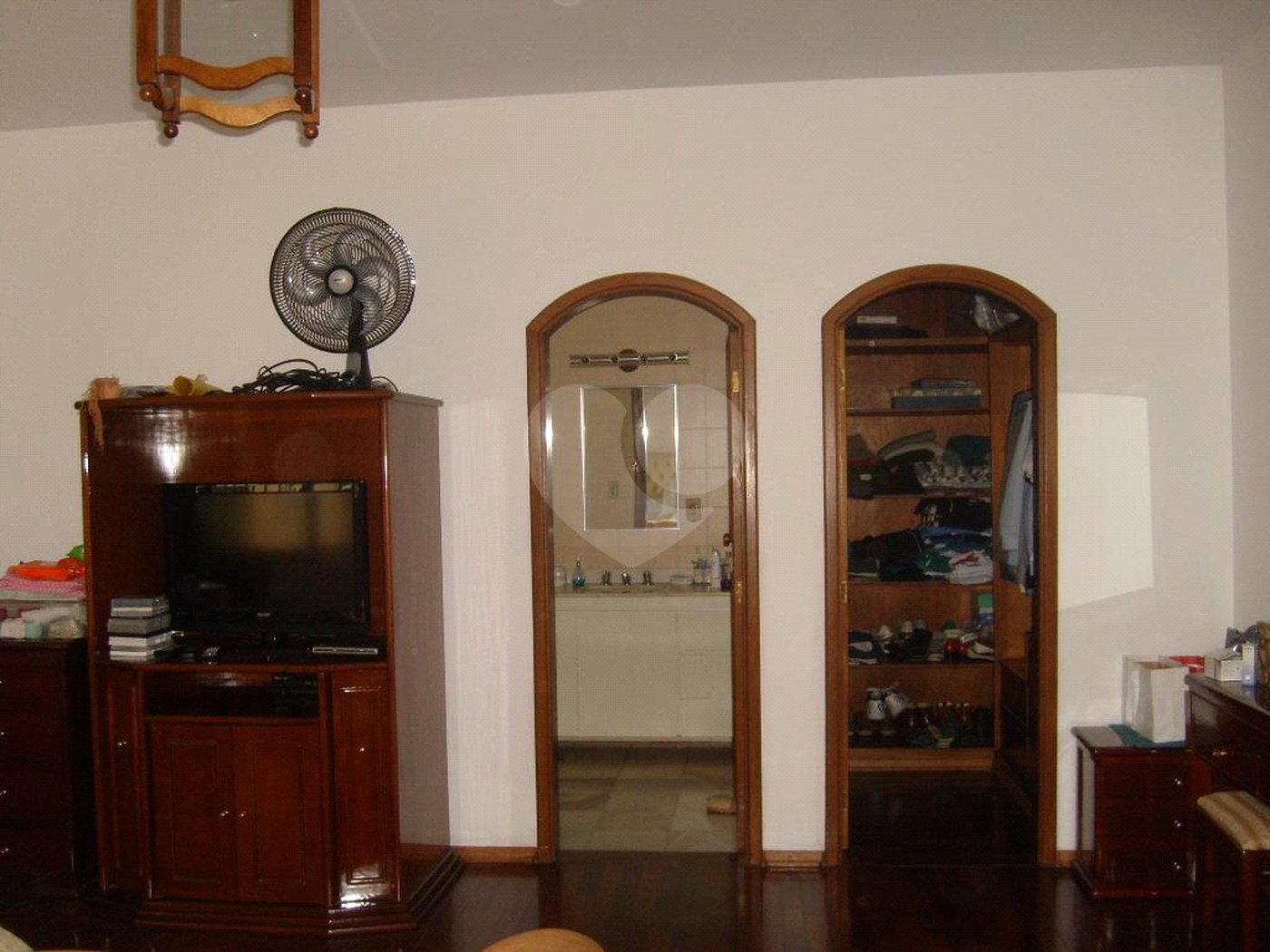 Casa à venda ou para alugar com 4 quartos, sendo 2 suítes,  no Centro, Vinhedo, SP