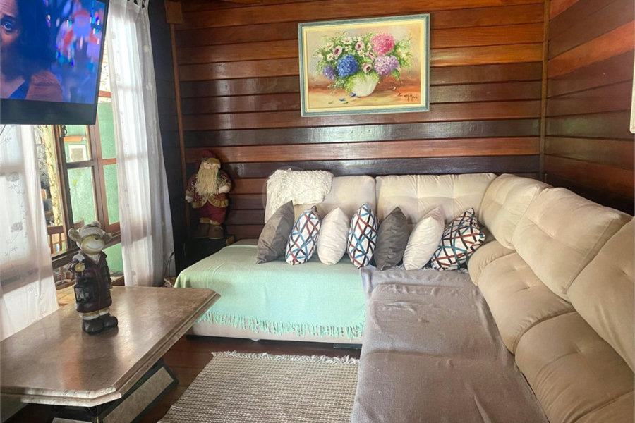 Casa à venda com 3 quartos, sendo 1 suíte, no condomínio Associação Reserva das Hortênsias, Mairiporã - SP