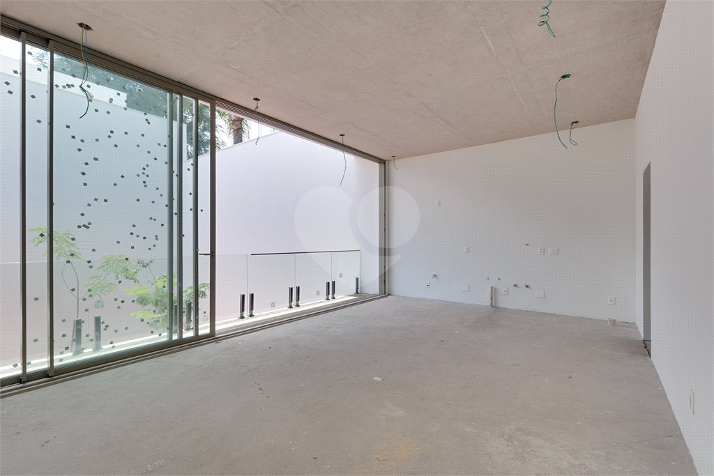 Casa à venda com 3 suítes no condomínio Residencial Heron 140, São Paulo - SP