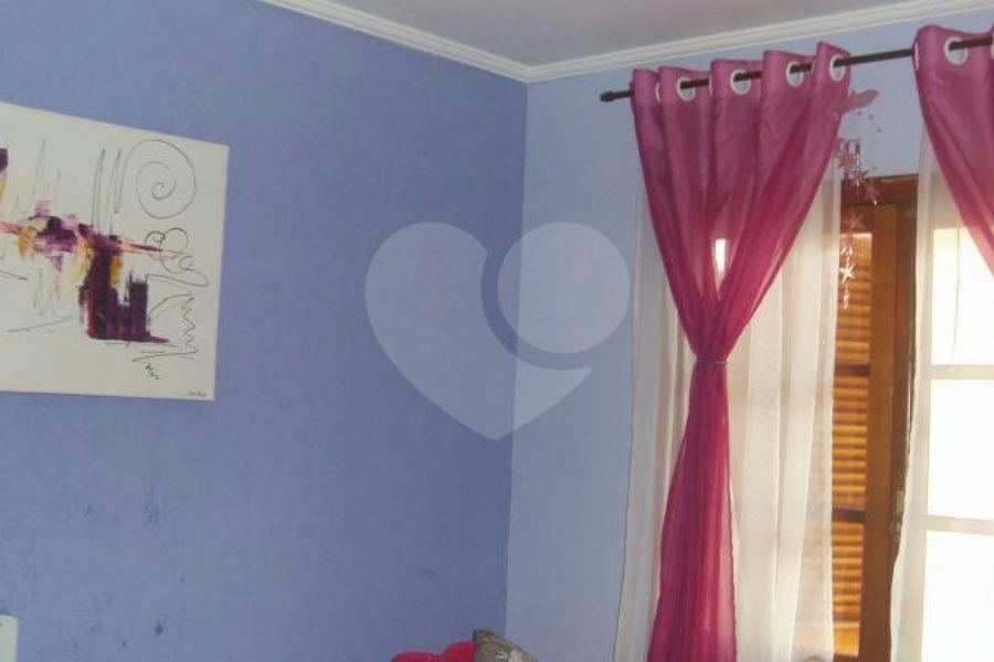 Sobrado à venda com 3 quartos, sendo 1 suíte, em Tremembé, São Paulo, SP