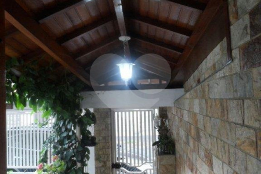 Sobrado à venda com 3 quartos, sendo 1 suíte, em Jardim Virginia Bianca, São Paulo, SP