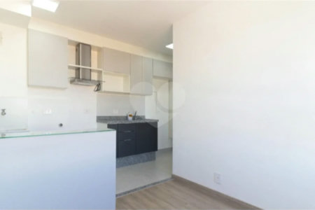 Apartamento à venda no Sacomã com 2 quartos e sem vaga
