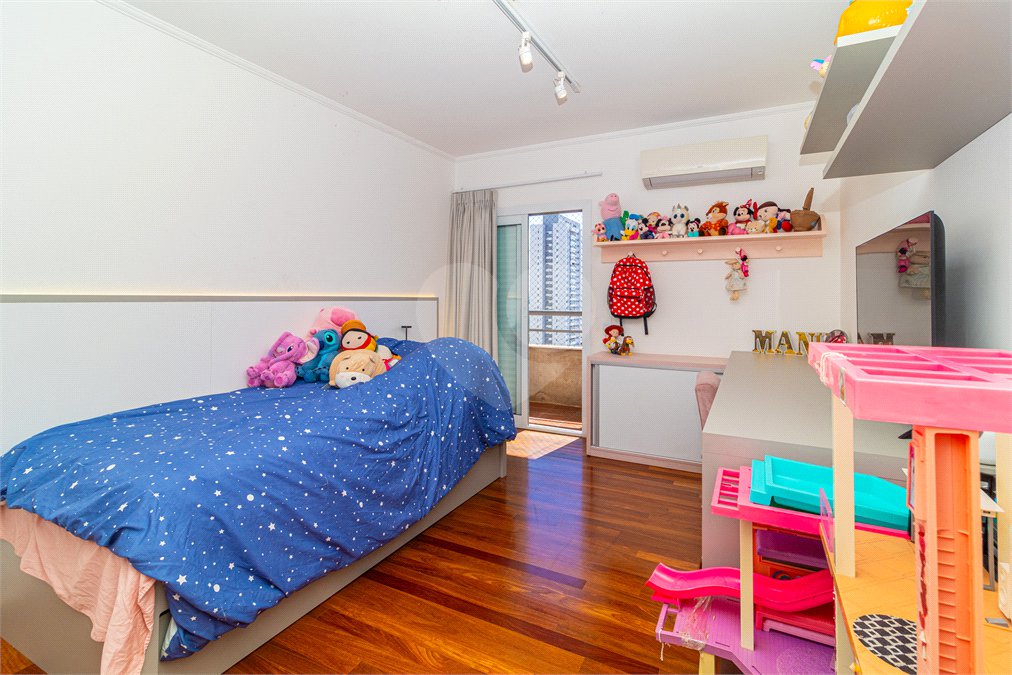 Apartamento à venda com 3 quartos, sendo 1 suíte,  em Alto da Boa Vista, São Paulo, SP