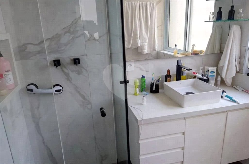 Apartamento à venda com 3 quartos, sendo 1 suíte,  em Santa Cecília, São Paulo, SP