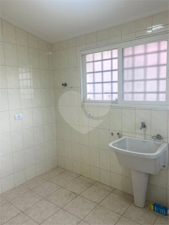 Sobrado à venda ou para alugar com 3 quartos, sendo 1 suíte, no Centro, Salto, SP