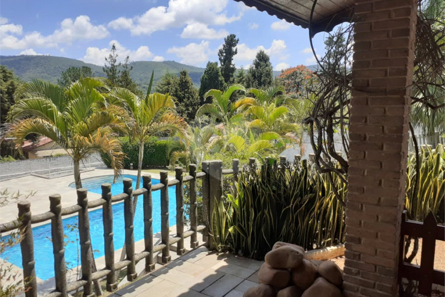 Casa à venda com 8 quartos, sendo 2 suítes, em Serra da Cantareira, Mairiporã, SP