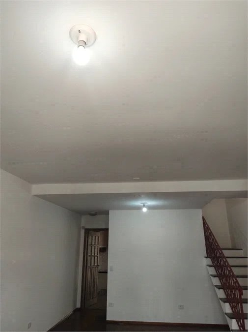 Sobrado à venda com 3 quartos, sendo 1 suíte, em Parque Ipê, São Paulo, SP
