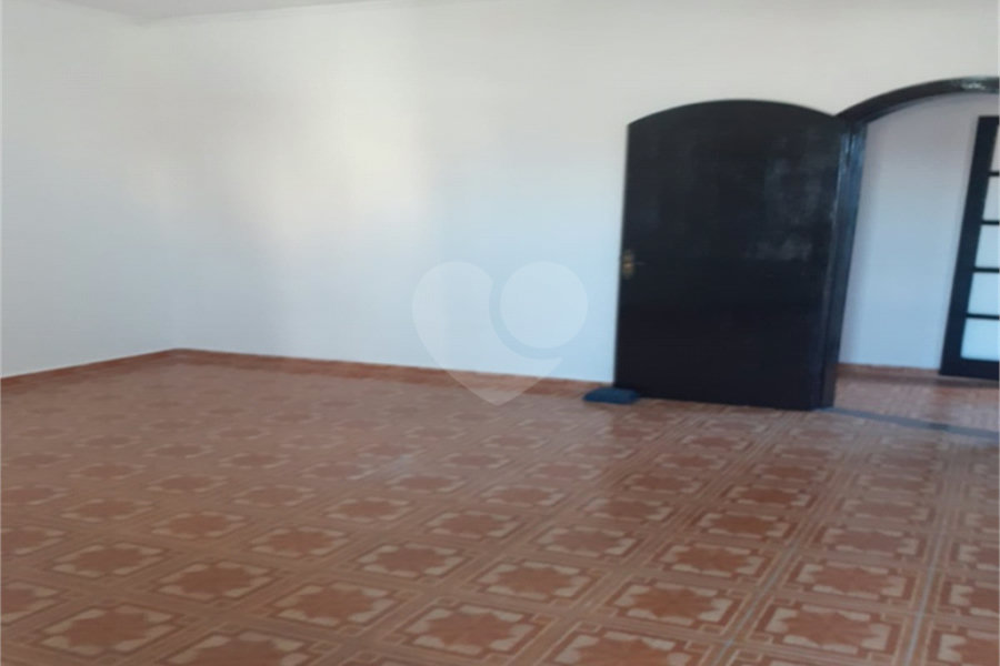 Casa à venda com 3 quartos, sendo 2 suítes, em Parada Inglesa, São Paulo, SP