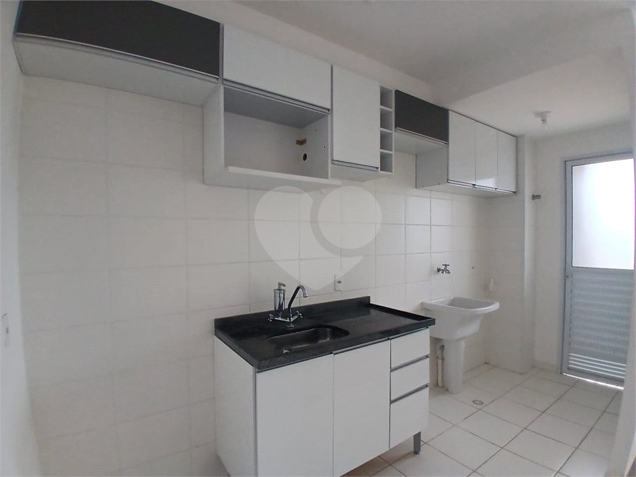 Apartamento à venda com 2 quartos, sendo 1 suíte, em Chácaras Manão, Mairinque, SP