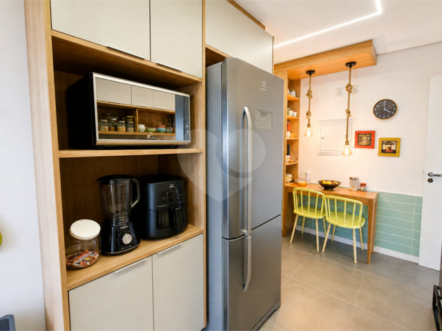 Apartamento à venda com 3 quartos, sendo 1 suíte,  em Chácara Santo Antônio (zona Sul), São Paulo, SP