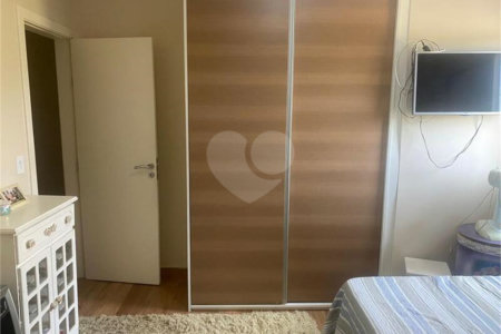 Casa à venda com 4 quartos, sendo 2 suítes, em Jardim Samara, São Paulo, SP