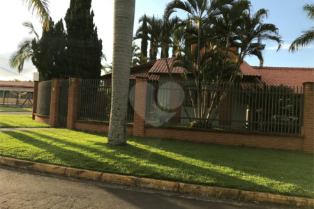 Terreno à venda com 4 quartos, sendo 1 suíte, no condomínio Zuleika Jabour, Salto - SP