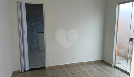 Casa à venda com 2 quartos em Vila Carvalho, Itapetininga, SP