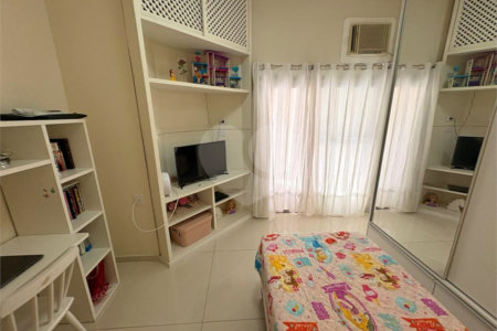 Apartamento à venda com 3 quartos, sendo 1 suíte,  em Lagoa, Rio de Janeiro, RJ