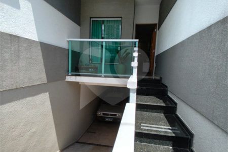 Sobrado à venda com 3 suítes em Vila Nivi, São Paulo, SP