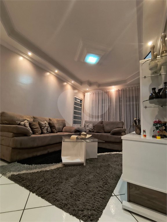 Casa à venda com 4 quartos, sendo 2 suítes, em Residencial Monte Verde, Indaiatuba, SP
