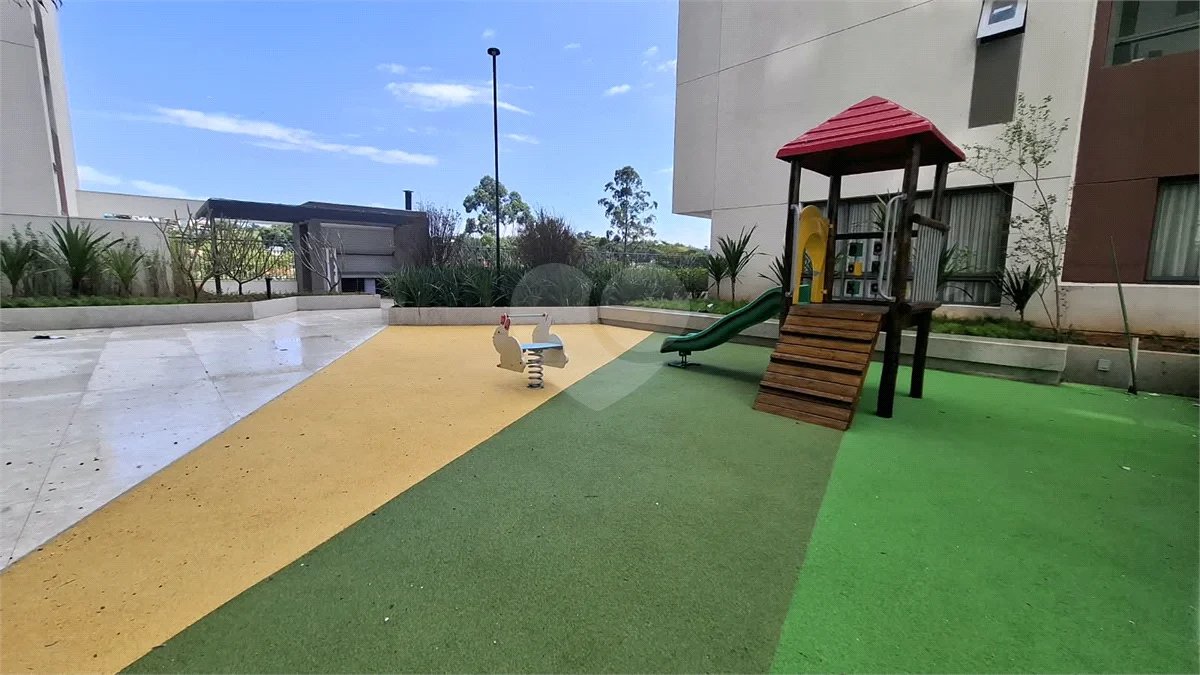 Apartamento à venda com 3 suítes em Vila Pirajussara, São Paulo, SP