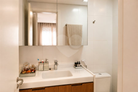 Apartamento à venda com 2 quartos, sendo 1 suíte, em Morumbi, São Paulo, SP