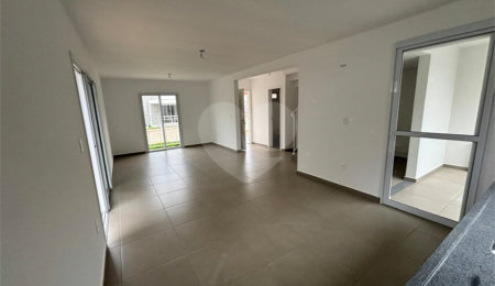 Casa à venda ou para alugar com 3 quartos, sendo 1 suíte, no condomínio Residencial Villa Flora, Votorantim - SP