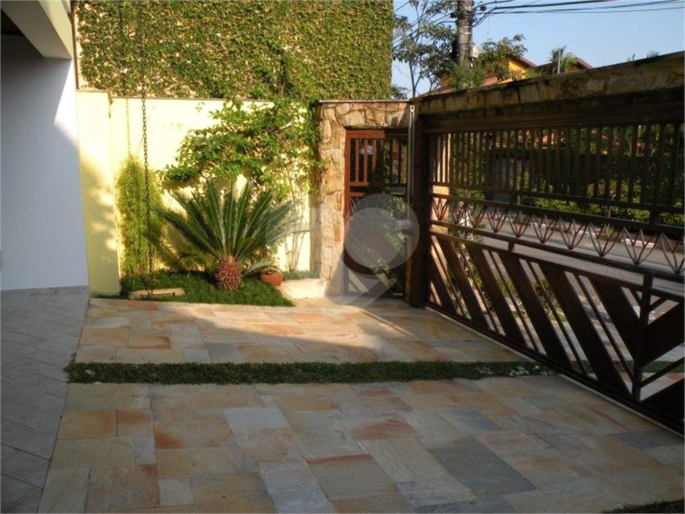 Casa à venda ou para alugar com 5 suítes em Parque dos Príncipes, São Paulo, SP