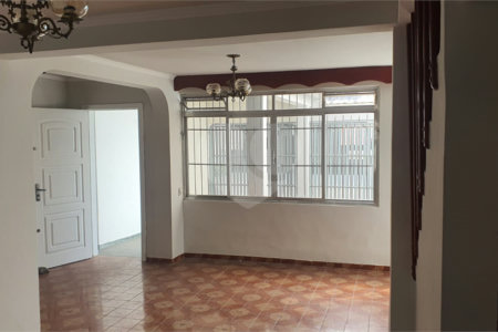 Sobrado à venda com 3 quartos em Vila Nilo, São Paulo, SP