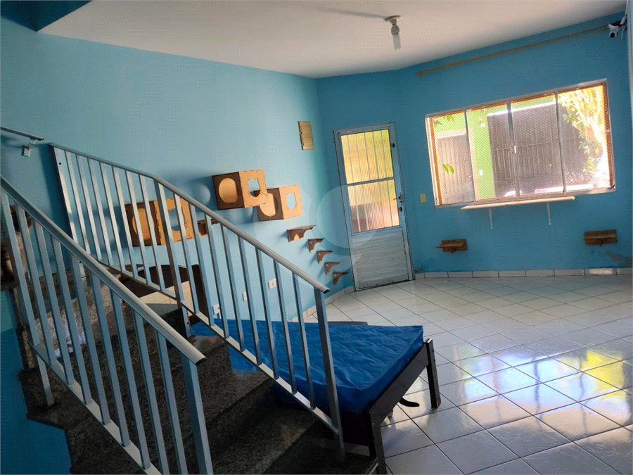 Casa à venda com 3 quartos em Jardim Santa Clara, Guarulhos, SP
