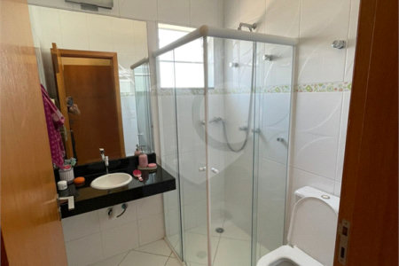 Casa à venda com 4 suítes no condomínio Aruã Lagos, Mogi das Cruzes - SP