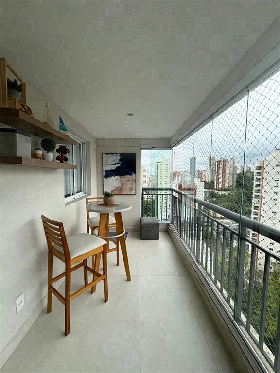 Apartamento à venda com 2 quartos, sendo 1 suíte,  em Vila Andrade, São Paulo, SP