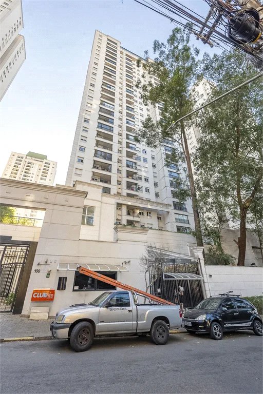 Apartamento à venda com 3 quartos, sendo 1 suíte,  em Jardim Parque Morumbi, São Paulo, SP