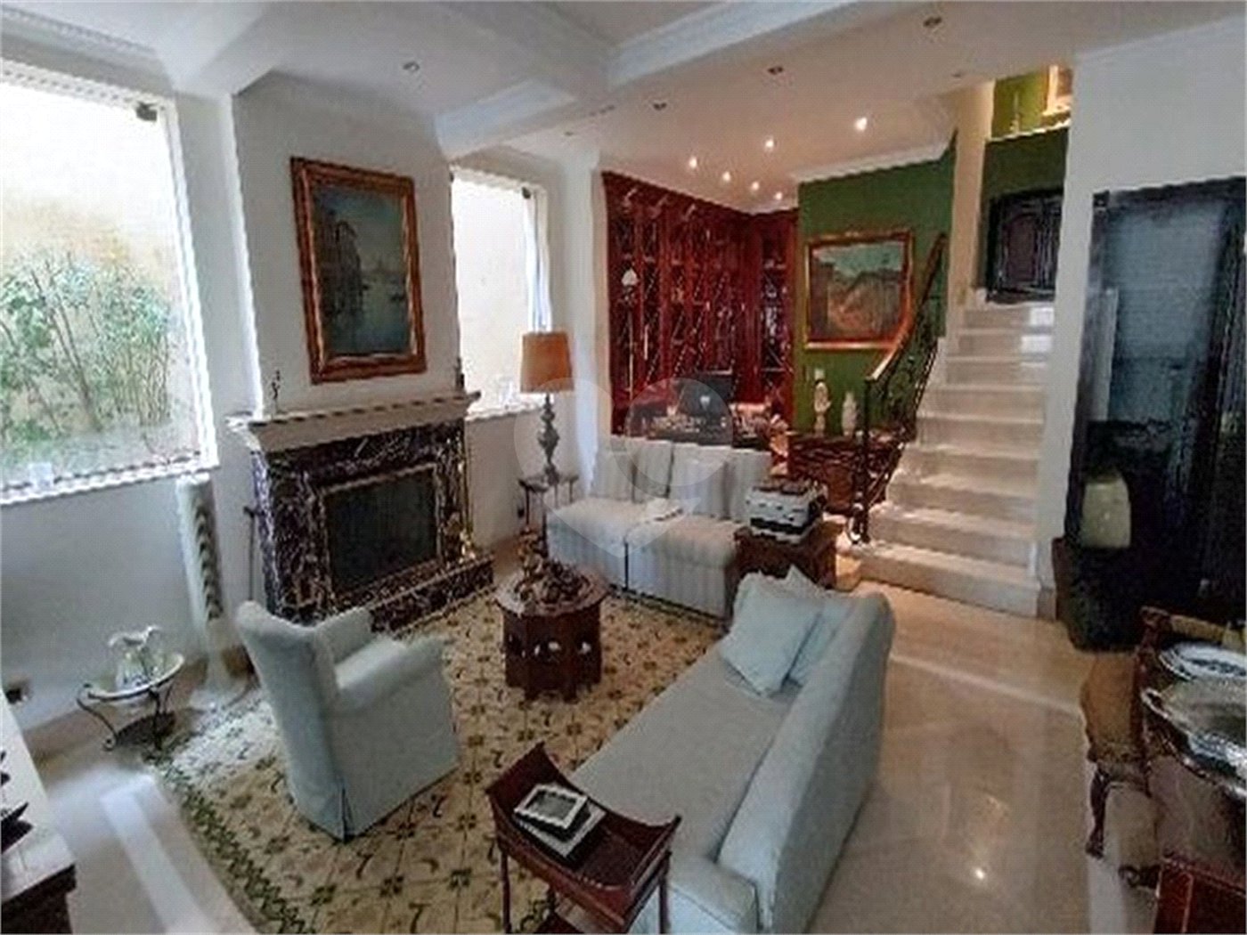 Casa à venda com 4 quartos, sendo 2 suítes,  em Pacaembu, São Paulo, SP