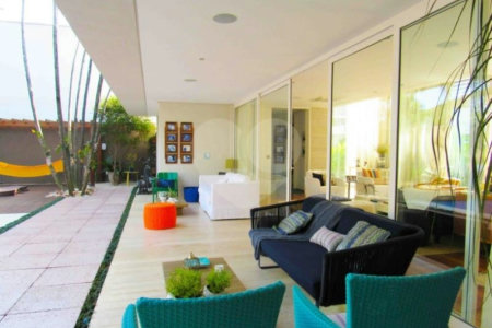 Casa à venda com 4 suítes no condomínio Bauhaus, São Paulo - SP