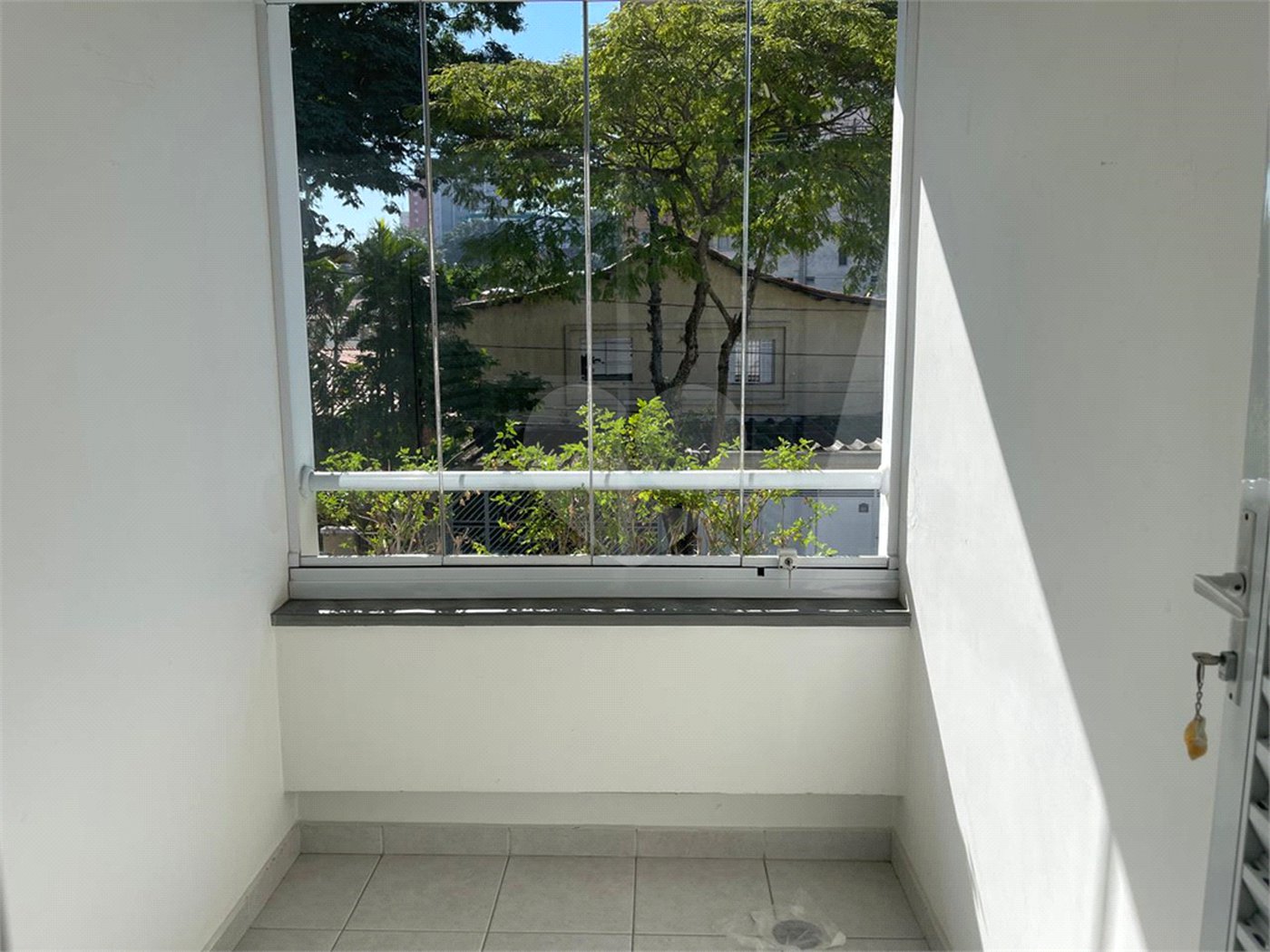 Sobrado à venda com 4 quartos, sendo 2 suítes, em Chácara Monte Alegre, São Paulo, SP