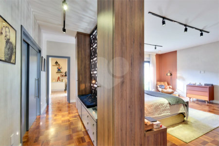 Casa à venda com 4 suítes em Granja Julieta, São Paulo, SP