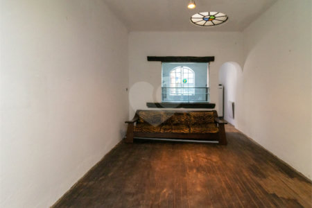 Casa Térrea à venda com 1 quarto em Pinheiros, São Paulo, SP