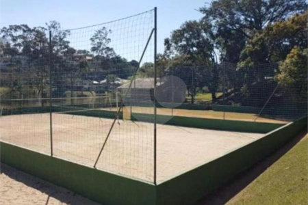 Casa à venda com 3 quartos, sendo 1 suíte, no condomínio Estância Marambaia, Vinhedo - SP