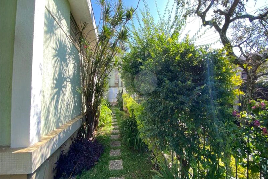 Casa Térrea à venda com 4 quartos, sendo 2 suítes, em Jardim Floresta, São Paulo, SP