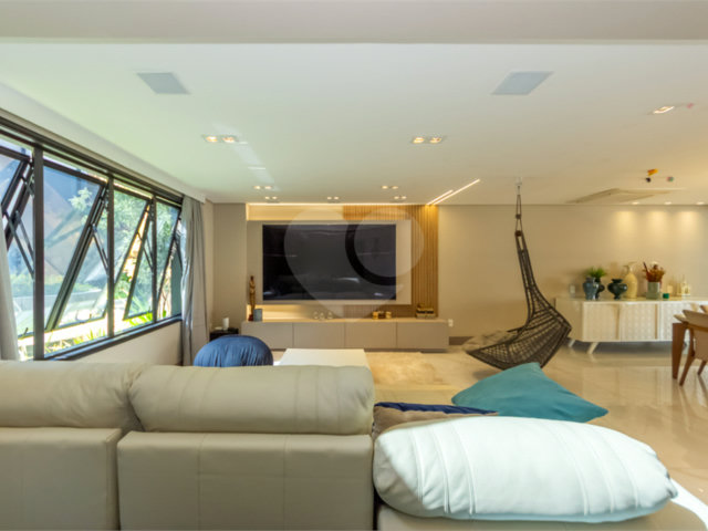 Casa à venda com 3 suítes no condomínio Reserva 8, São Paulo - SP