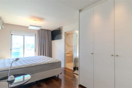 Apartamento à venda com 4 quartos, sendo 3 suítes, em Cidade Monções, São Paulo, SP